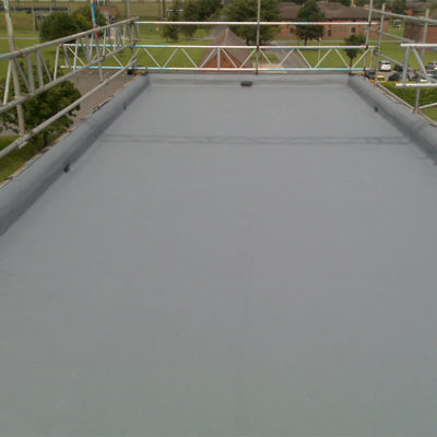 Schutz eines Gebäudedachs mit Belzona 3111 (Flexible Membrane)